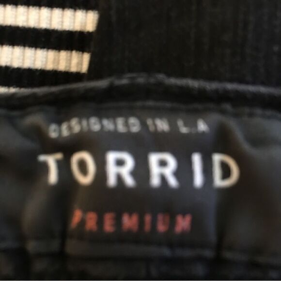 2 PAIR TORRID HIGH WAIST ANOVE ANKLE SKINNY BUNDLE - Picture 7 of 11